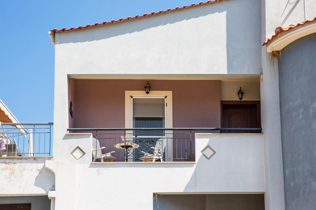 Near The Sea House Villa Nea Peramos  Exterior photo
